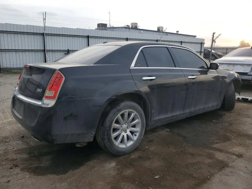 2012 CHRYSLER 300 LIMITED  