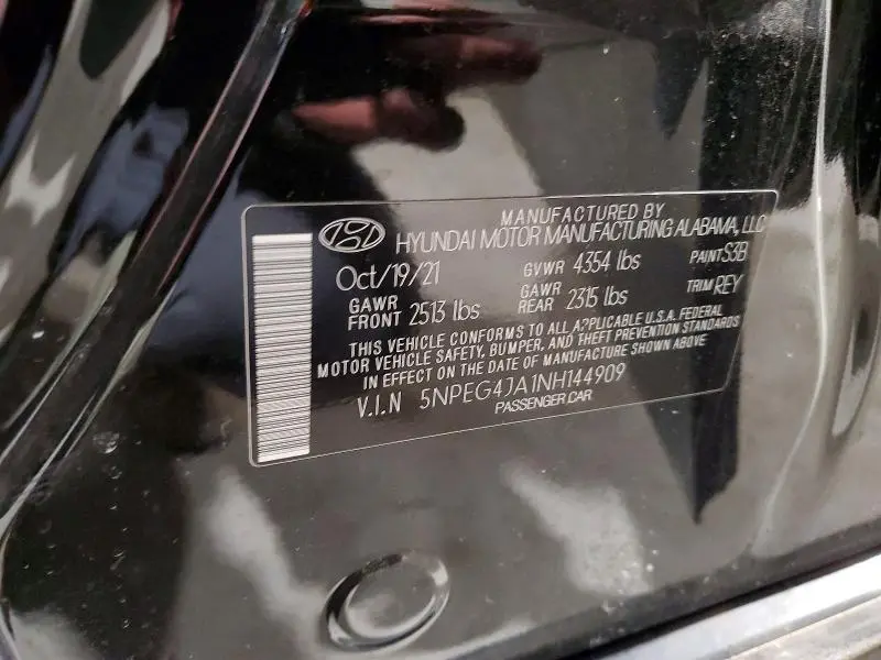 2022 HYUNDAI SONATA SE  