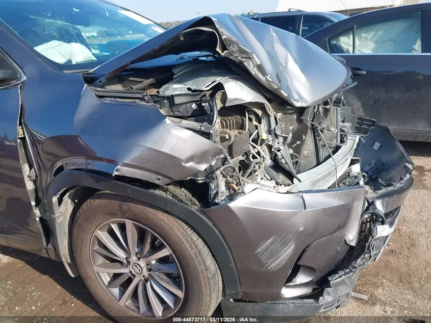 2017 TOYOTA HIGHLANDER XLE