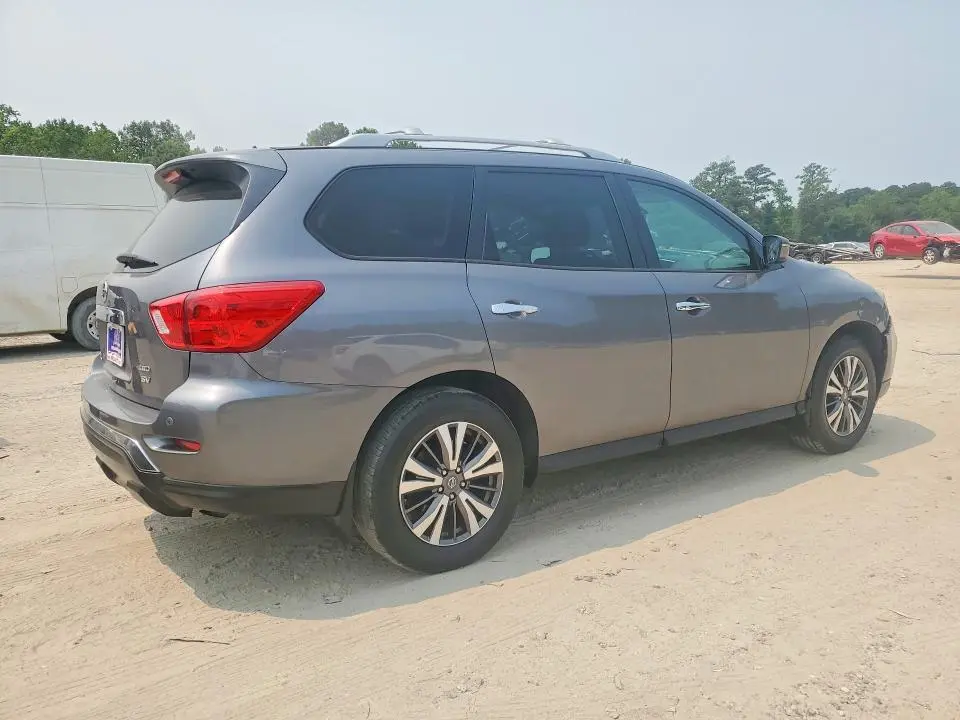 2017 NISSAN PATHFINDER SV  