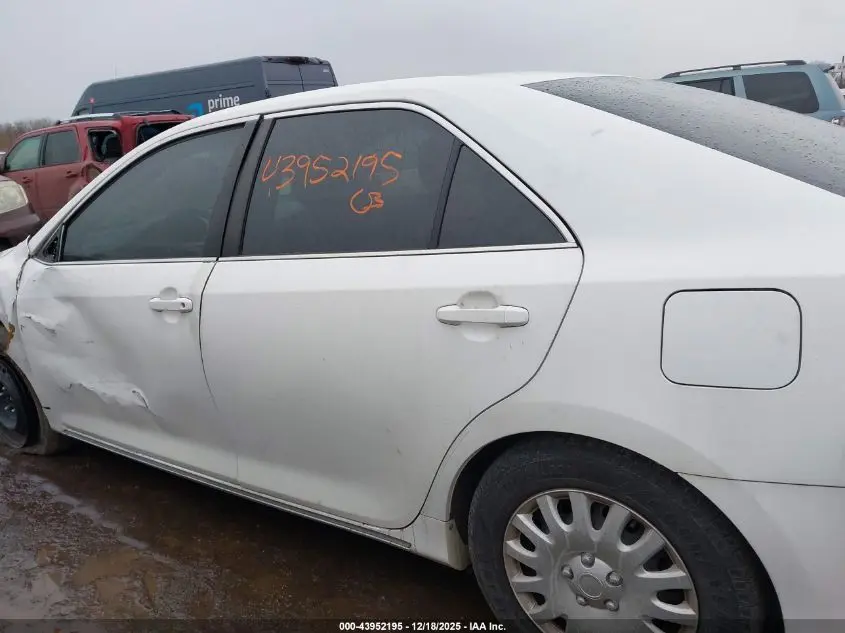 2013 TOYOTA CAMRY LE