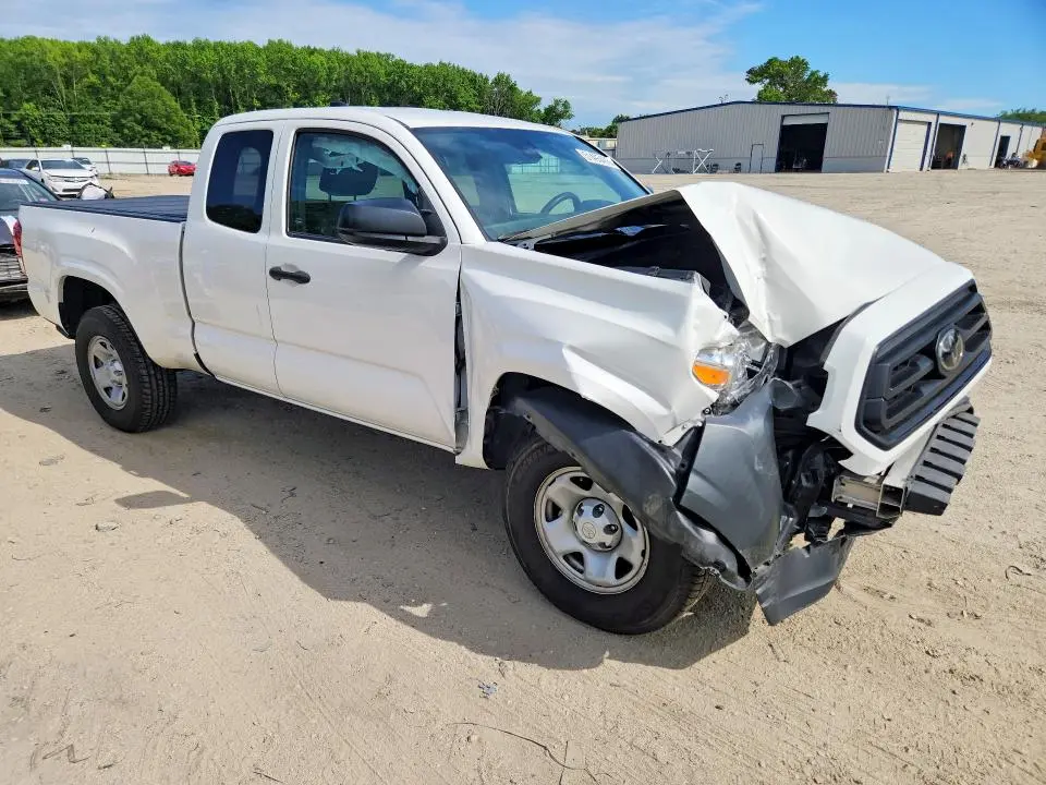 2022 TOYOTA TACOMA SR  