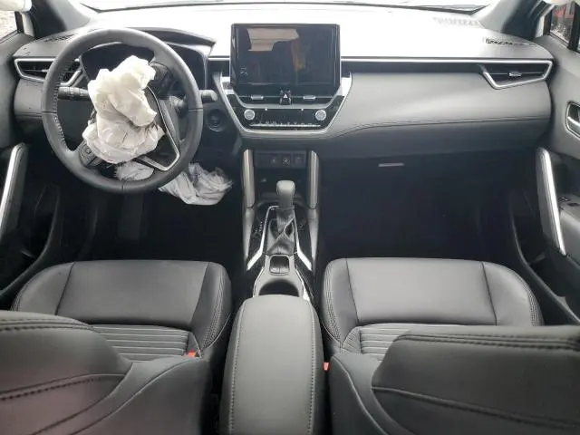 2024 TOYOTA COROLLA CROSS SE  