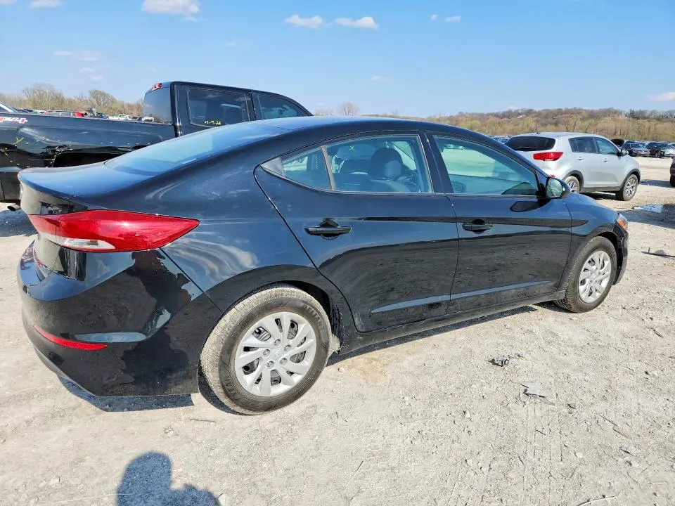 2018 HYUNDAI ELANTRA SE  