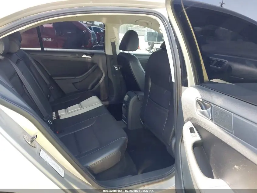 2014 VOLKSWAGEN JETTA 1.8T SE