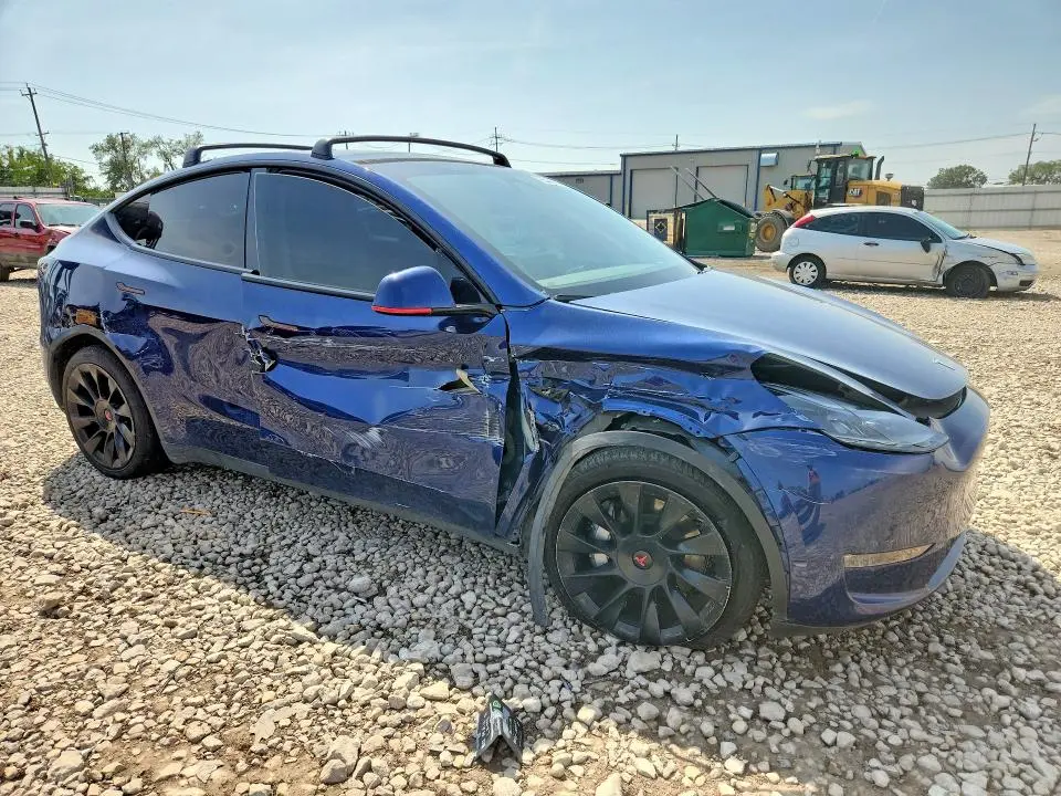2024 TESLA MODEL Y   