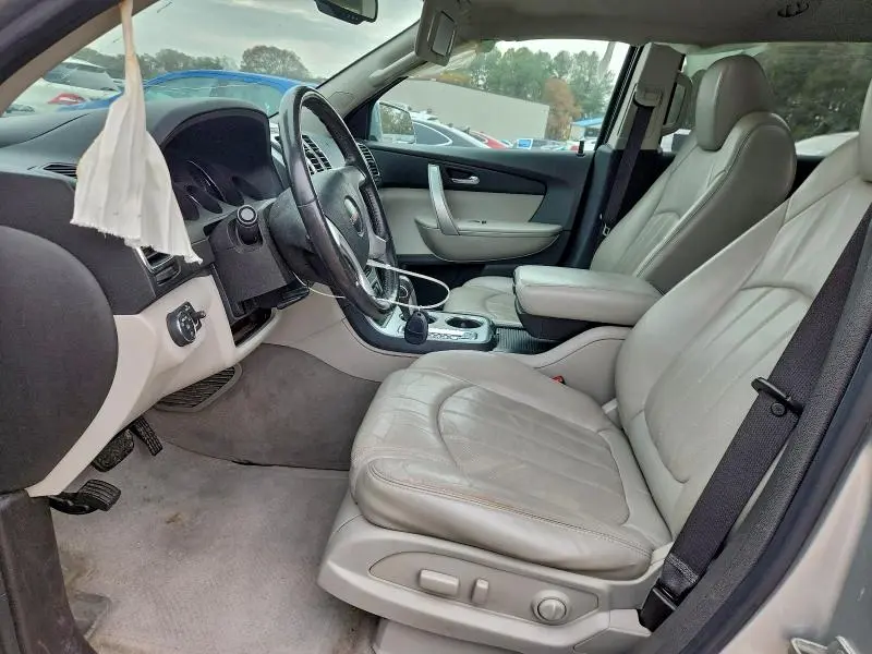 2010 GMC ACADIA SLT-2  