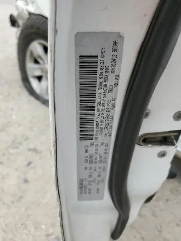 2017 RAM 1500 SLT  