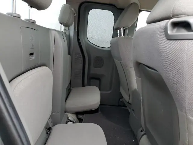2014 NISSAN FRONTIER S  