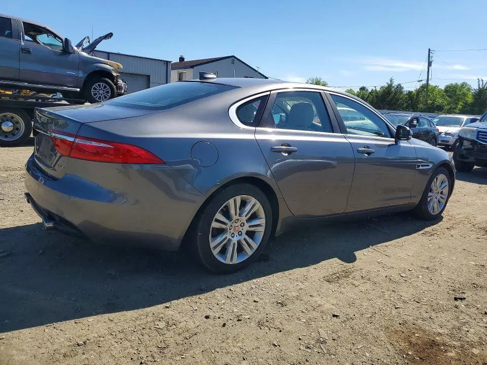 2017 JAGUAR XF PREMIUM  