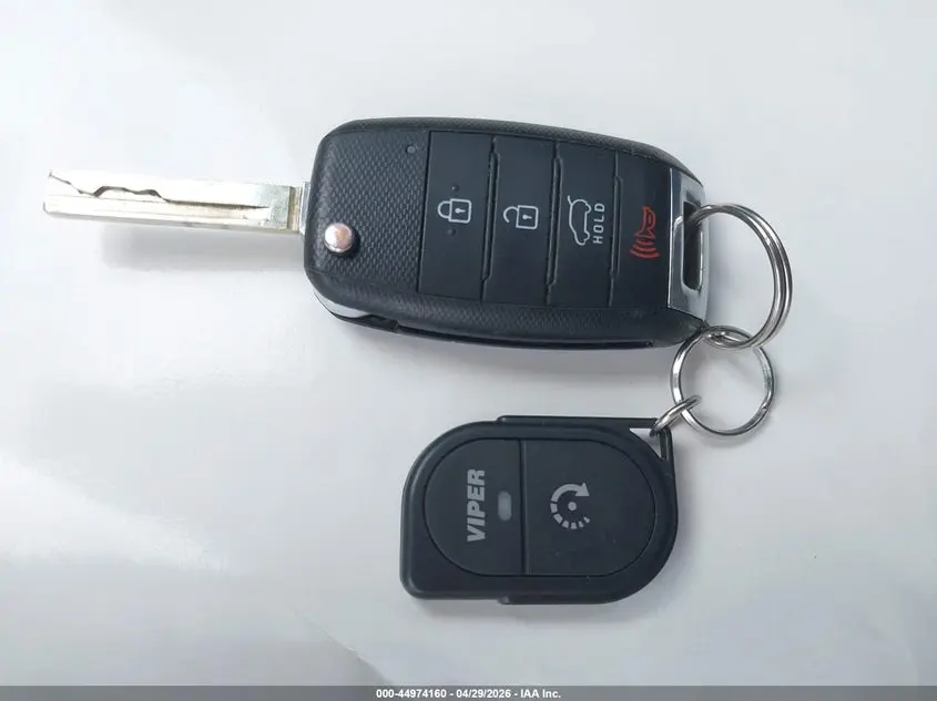 2016 KIA SORENTO 2.4L LX