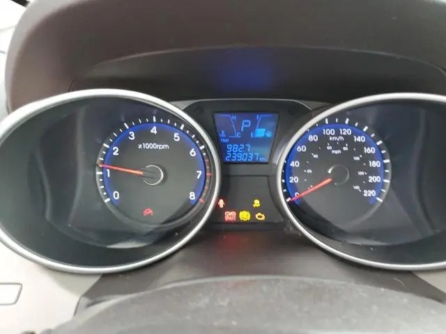 2011 HYUNDAI TUCSON GL  