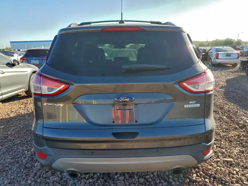 2016 FORD ESCAPE SE  