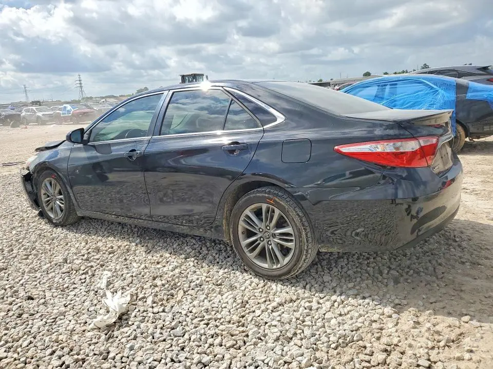 2016 TOYOTA CAMRY SE  