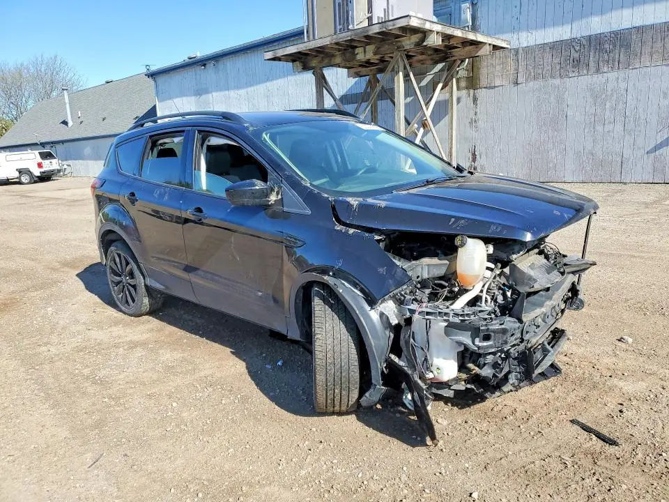 2019 FORD ESCAPE SE  