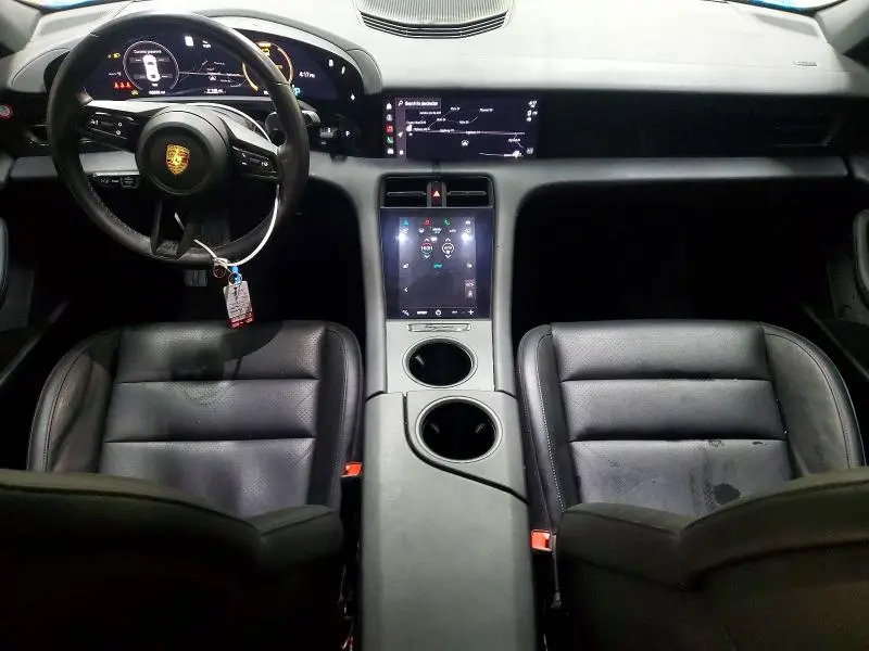 2021 PORSCHE TAYCAN   