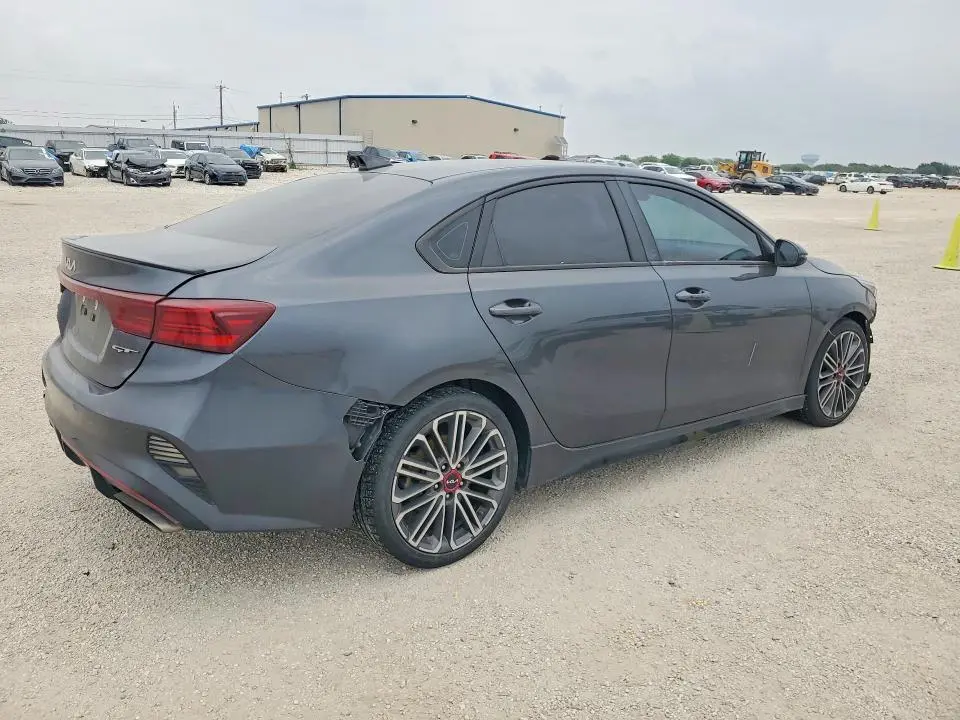 2023 KIA FORTE GT  