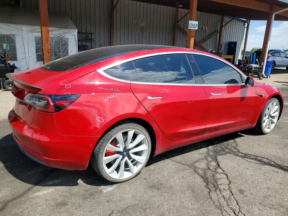 2018 TESLA MODEL 3   