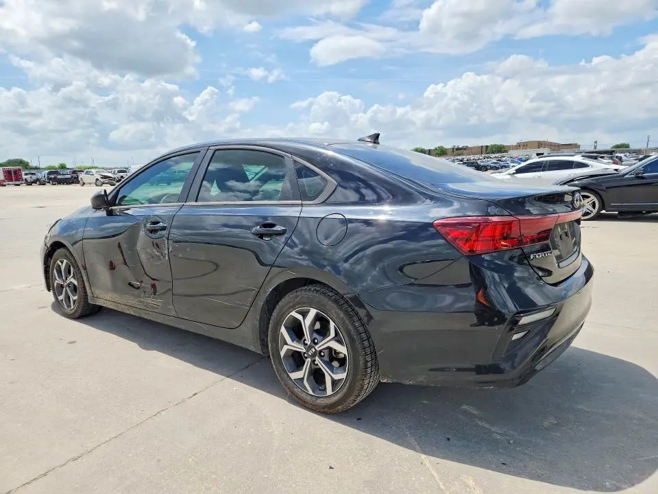 2021 KIA FORTE LXS  