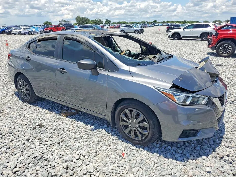 2020 NISSAN VERSA S  