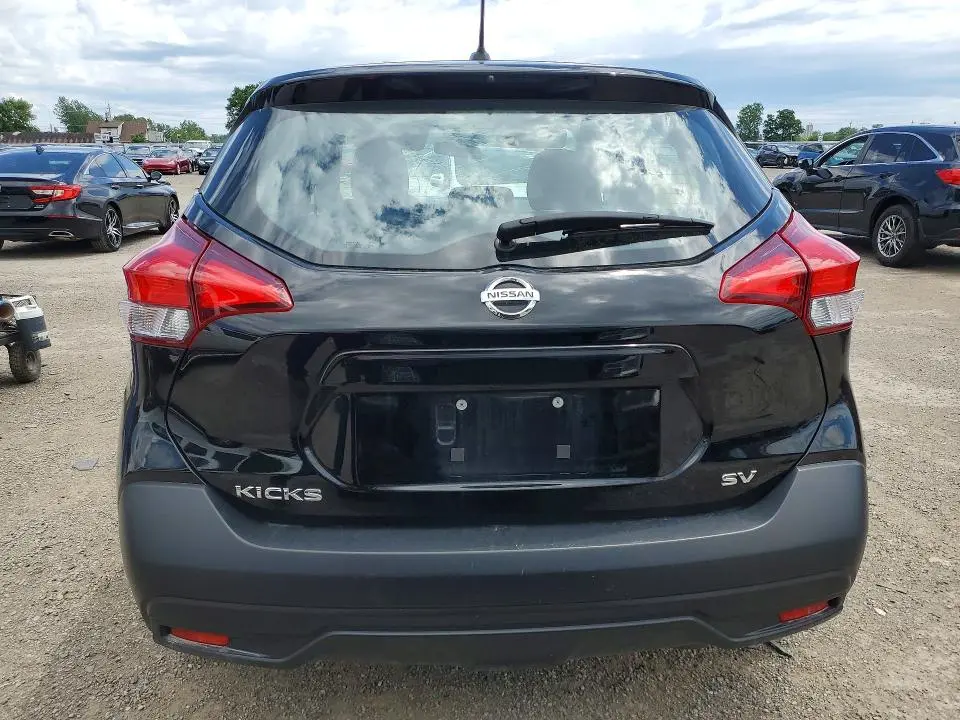 2019 NISSAN KICKS S  