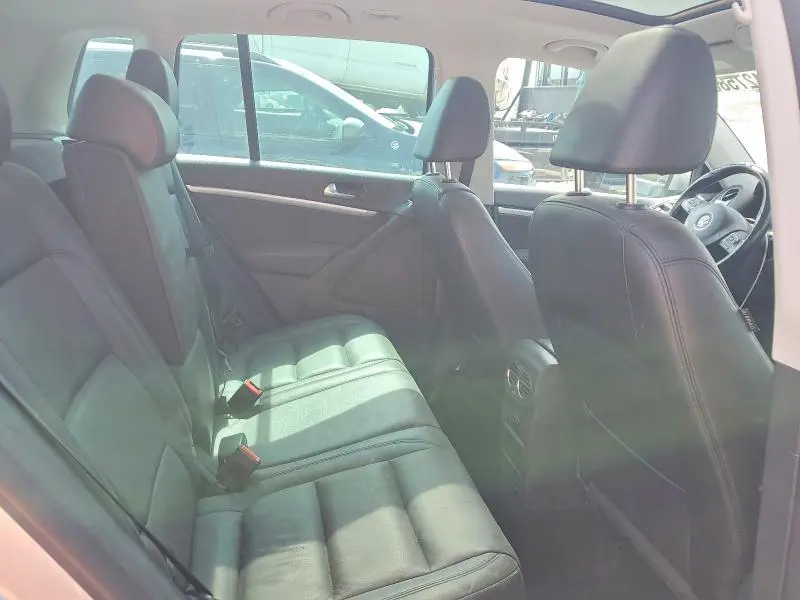 2012 VOLKSWAGEN TIGUAN S  