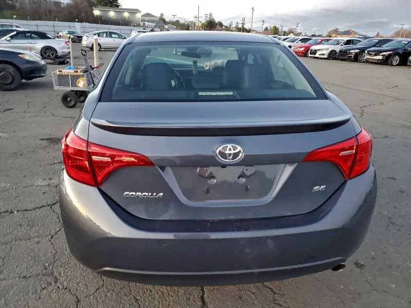 2019 TOYOTA COROLLA SE  
