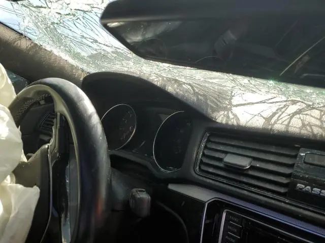 2018 VOLKSWAGEN PASSAT GT  