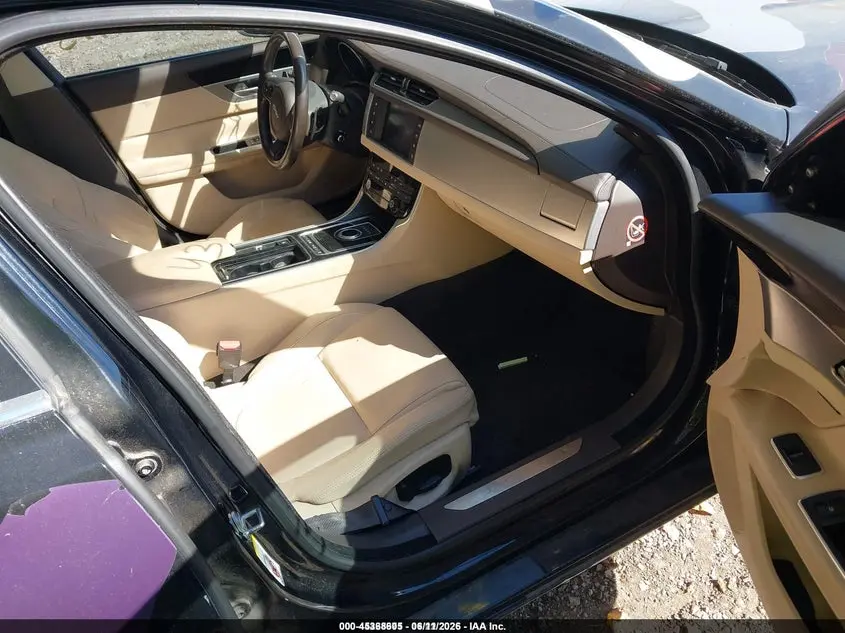 2017 JAGUAR XF 20D PREMIUM