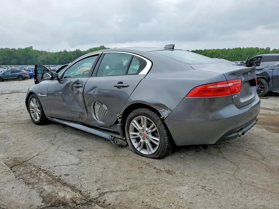 2018 JAGUAR XE PREMIUM  