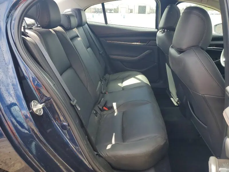 2025 MAZDA 3 PREFERRED  