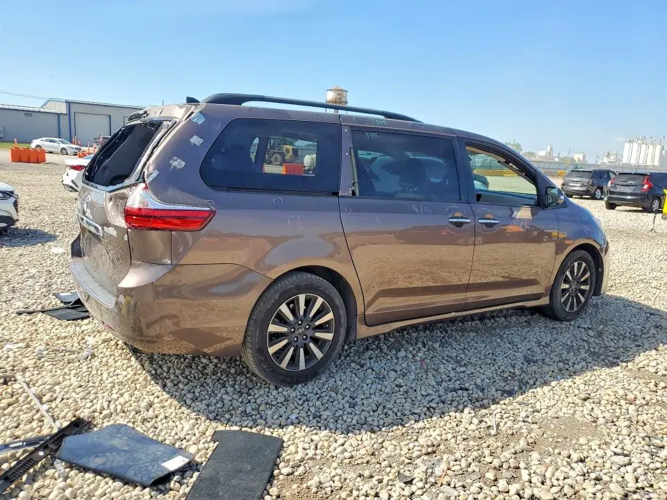 2018 TOYOTA SIENNA LIMITED 7-PASSENGER  
