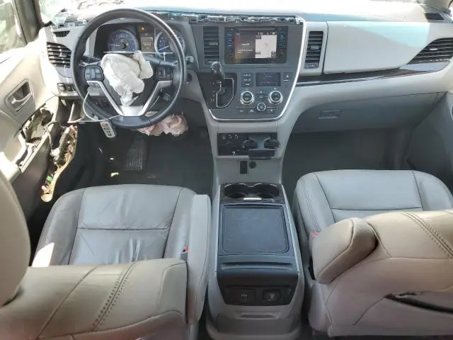 2015 TOYOTA SIENNA XLE  