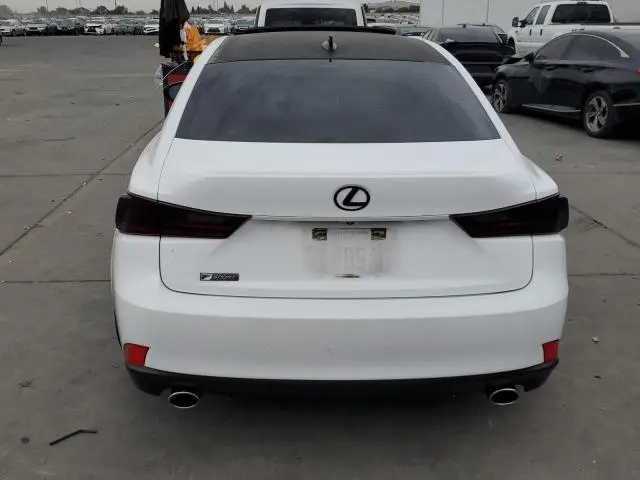 2016 LEXUS IS 200T