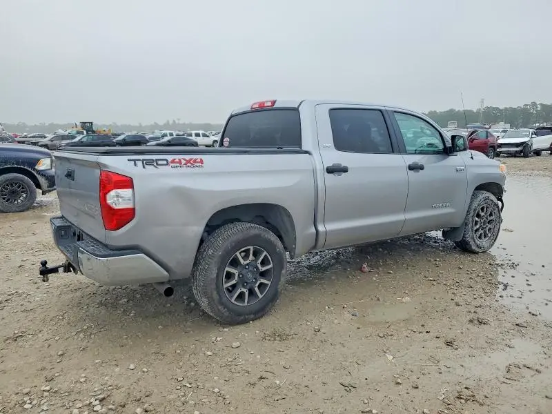 2015 TOYOTA TUNDRA CREWMAX SR5  