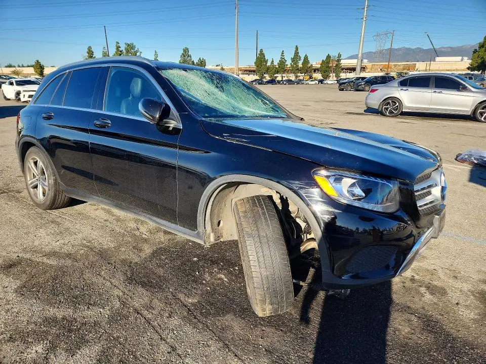 2019 MERCEDES-BENZ GLC 300  