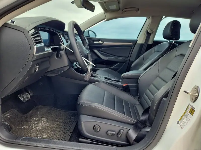 2024 VOLKSWAGEN JETTA SE  