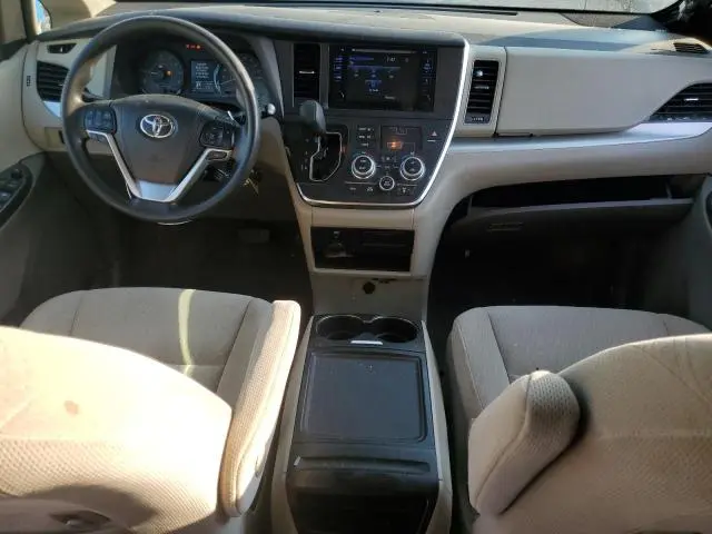 2017 TOYOTA SIENNA LE  