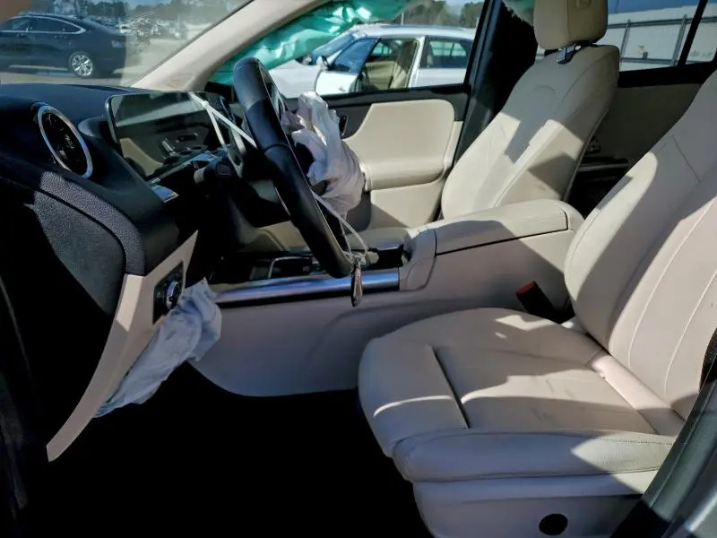 2021 MERCEDES-BENZ GLA 250 4MATIC  