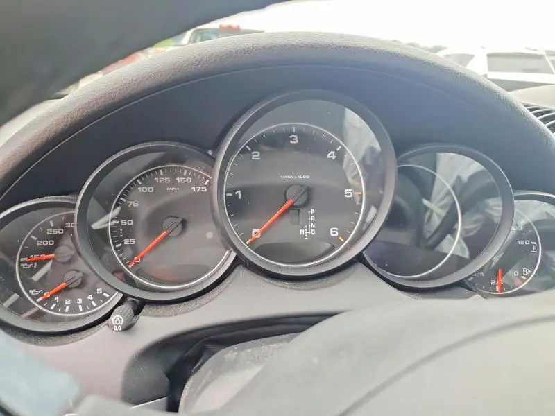 2013 PORSCHE CAYENNE   