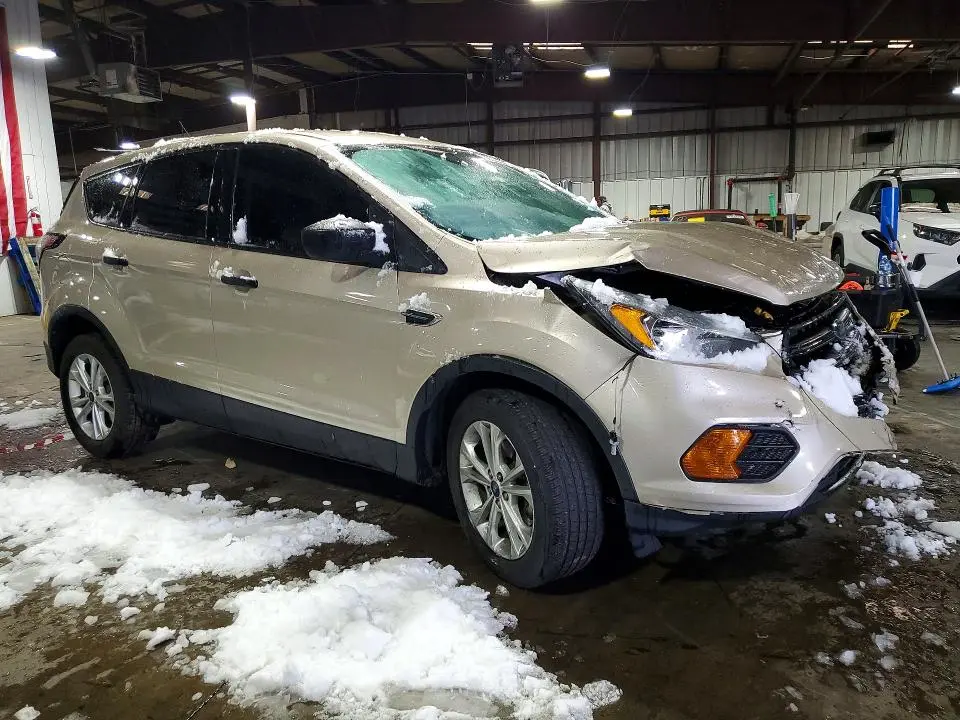 2017 FORD ESCAPE S  