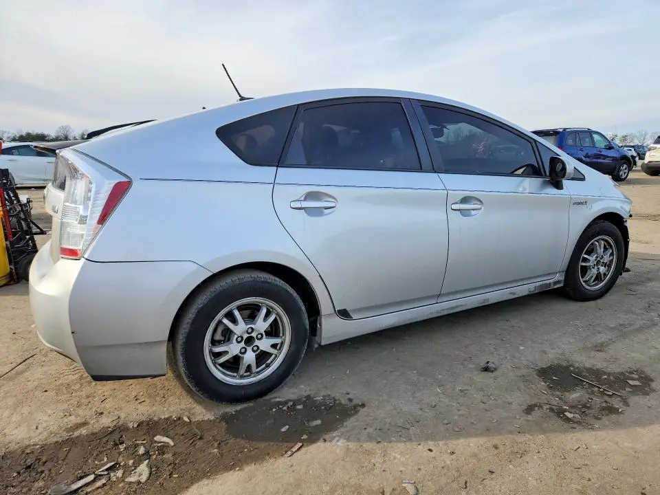 2010 TOYOTA PRIUS IV  