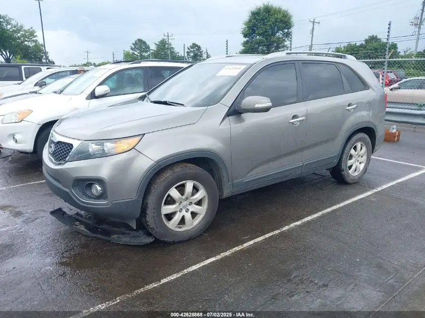 2013 KIA SORENTO LX