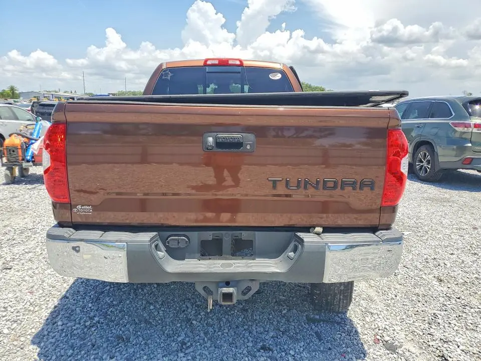 2016 TOYOTA TUNDRA SR5  