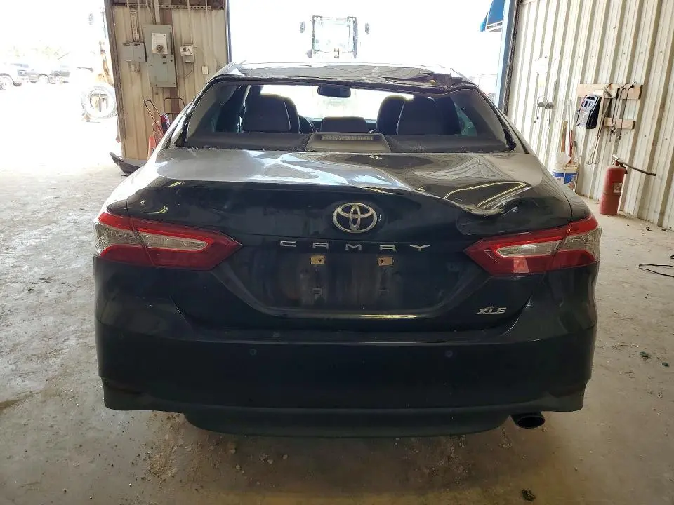 2018 TOYOTA CAMRY XLE  