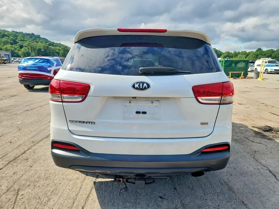 2018 KIA SORENTO LX  