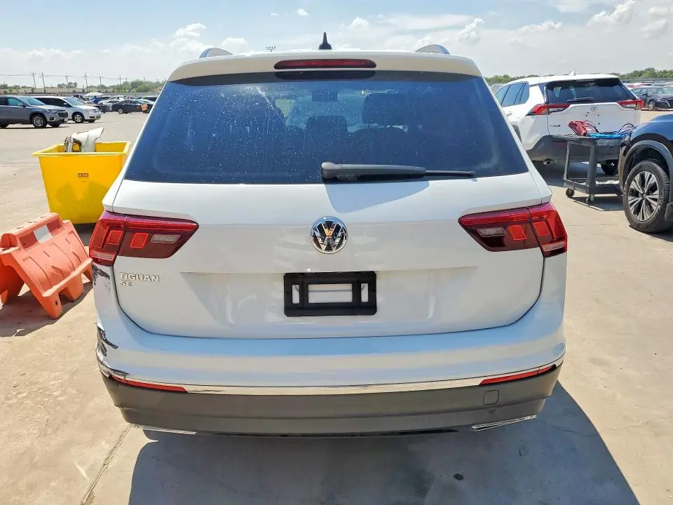 2021 VOLKSWAGEN TIGUAN SE  