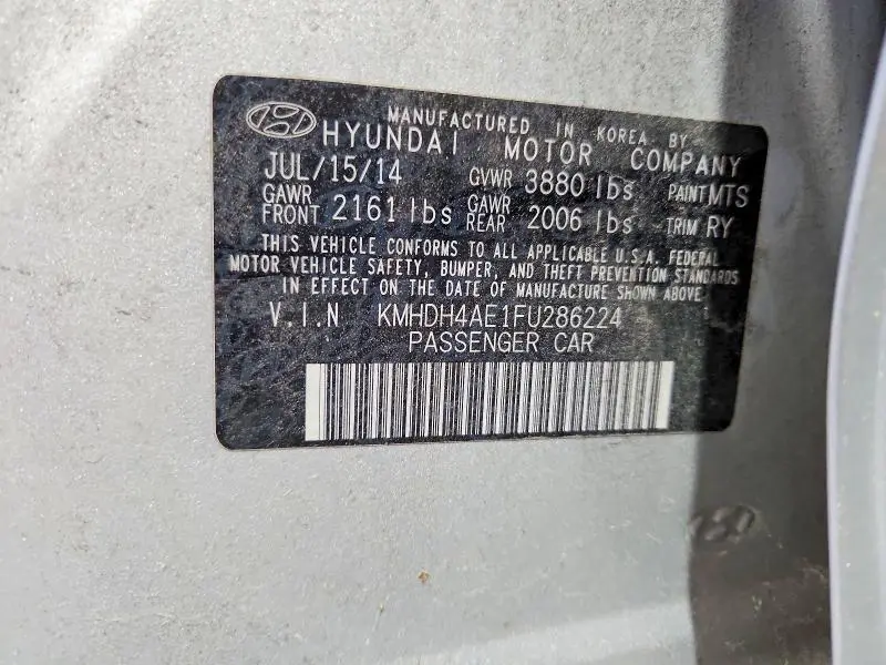 2015 HYUNDAI ELANTRA SE  