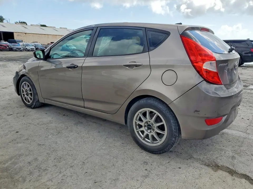 2013 HYUNDAI ACCENT GS  