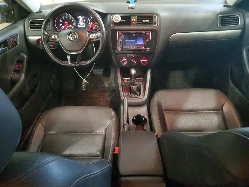 2017 VOLKSWAGEN JETTA SE  